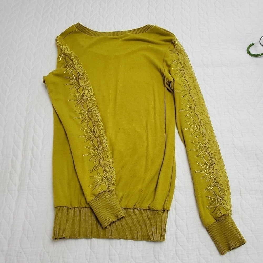 Mustard green Long sleeve top with lace detailing - Picture 2 of 12